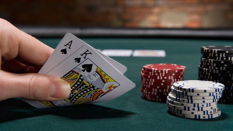 Poker FB88 – Hướng Dẫn Chơi Poker Trực Tuyến Hiệu Quả 2026 2 Luật chơi Poker tại vòng River